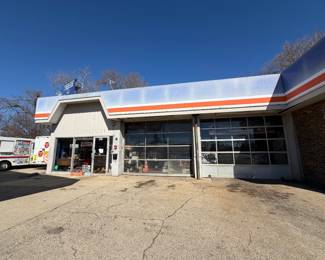 Full Deadstock Vintage Service Station!