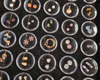 Assorted Gold jewelry 