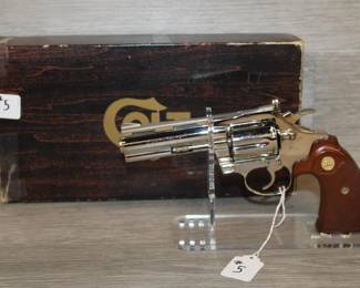 Colt Diamondback Revolver Model D5541 .38spl 6 shot cylinder nickel finish SN D92447  **ATF LAWS APPLY**
