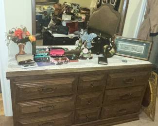 VINTAGE SOLID OAK DRESSER & MIRROR