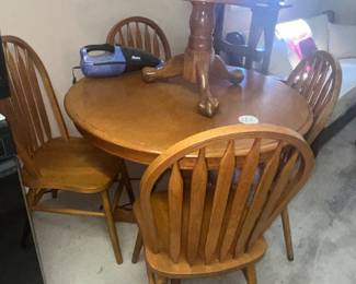 5-PC OAK DINETTE SET