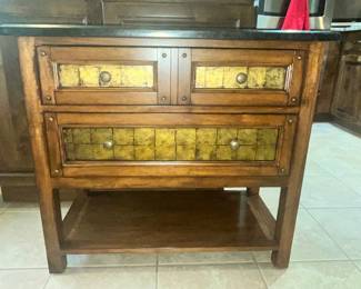 STYLISH 2-DR CABINET