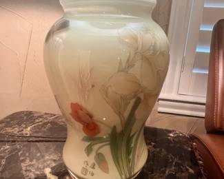 LOVELY ASIAN TABLE LAMP