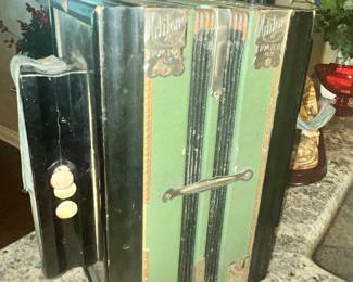 NICE, VINTAGE "ARTITONE" ACCORDION