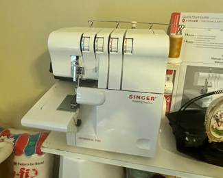 NICE SINGER SERGER