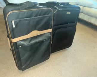 LOTS OF FINE LUGGAGE