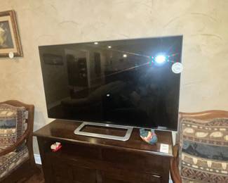 LARGE VIZIO SMART TV - ONE OF MANY VIZIO TV'S!