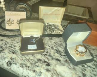 LOTS OF BEAUTIFUL PIECES