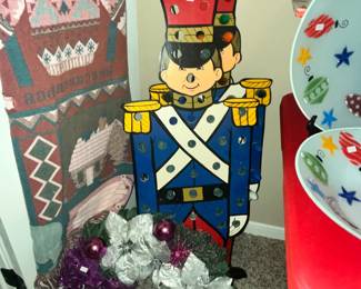 TOY SOLDIERS LIGHT DISPLAYS