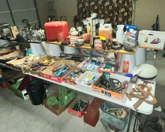 HAND TOOLS & HARDWARE