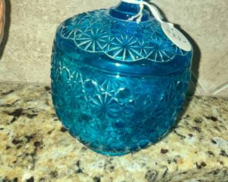 BLUE BUTTON & DAISY PATTERN BOWL & LID