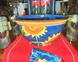 LARGE SUNFLOWER POTTERY BOWL