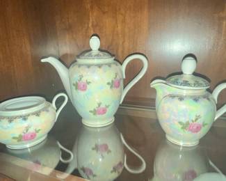 TEAPOT, CREAMER & SUGAR