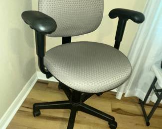 DESK CHAIR