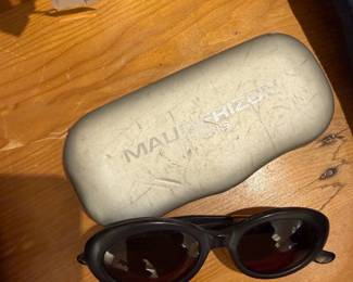 Maud Frizon Vintage Oversized Designer Sunglasses with Case – Classic Black Fashion Frames.