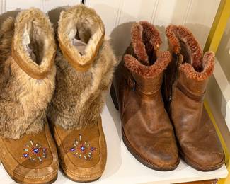 Vintage Fur-Trim Winter Boots with Beaded Detail – Rustic Leather Cold Weather Boots.