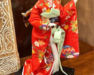 A traditional Japanese geisha doll in an embroidered silk kimono, likely a Kyoto-style display doll (Ichimatsu / Geisha ningyō), circa 1950s–1980s.