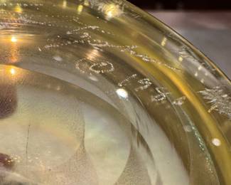 Murano Style Gold Aventurine Art Glass Apple Paperweight – Hand-Blown Decorative Fruit with Etched Signature