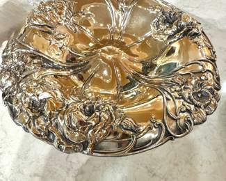 Reed & Barton silverplate Art Nouveau floral bowl - Taunton, Massachusetts – Quadruple Plate