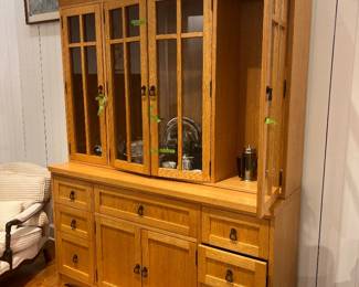 Mission Style Oak China Cabinet / Hutch with Leaded Glass Doors and Multiple Storage Drawers.