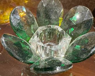 Vintage Green Crystal Lotus Candle Holder – Faceted Glass Flower Tealight with Emerald Petal Design