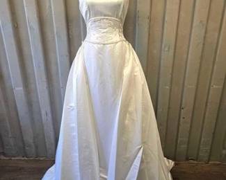 7014  Vintage White Wedding Dress 