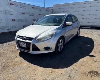 400  2014 Ford Focus LOW MILES 