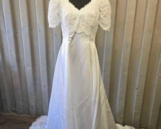 7018  Vintage White Beaded Lace Wedding Dress 