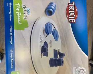 3528  TRIXIE Dog Activity Flip Board 