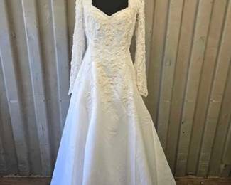 7012  Vintage White Beaded Lace Wedding Dress 