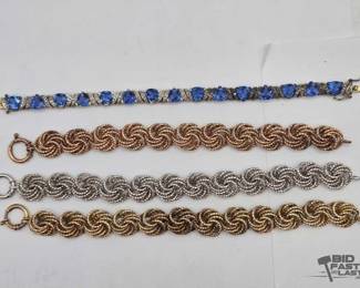 1000  Costume Jewelry 