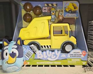4526  Blueys Dump Truck Childrens Toy and Keychain 