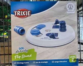 3538  TRIXIE Dog Activity Flip Board 