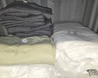 4538  Unisex Short Sleeve TShirts Size Large 