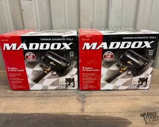 7562  2 New Maddox 5 Gallon Air Bead Sealers 