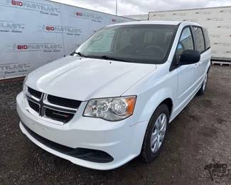 230  2015 Dodge Grand Caravan LOW MILES 