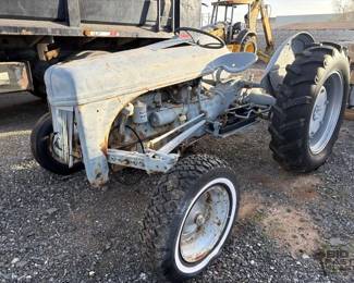 135  Ford Tractor 