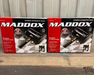 7566  2 New Maddox 5 Gallon Air Bead Sealers 
