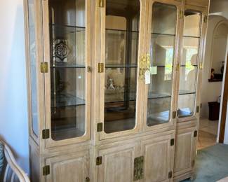 Gorgeous display cabinet - put this cabinet in a different environment and you will see what an amazing piece this is! 