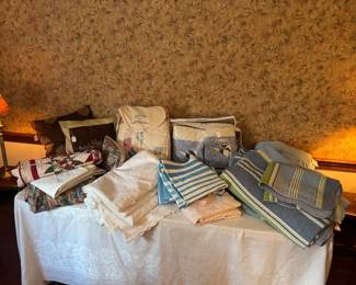 Collection of Linens, Blankets & Comforters