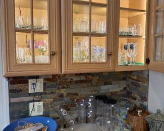 Collection of Glassware & Kitchen Accessories