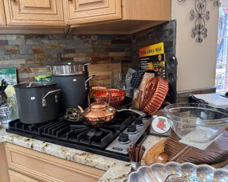 Collection of Kitchen Pots, Pans & Accessories