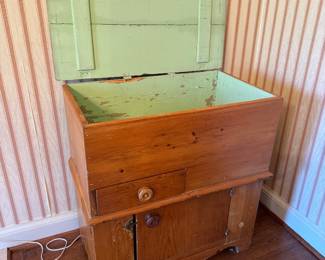Antique Dry Sink - (29.5"W x 17"D x 29"H)