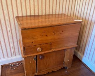 Antique Dry Sink - (29.5"W x 17"D x 29"H)