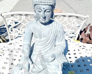 garden buddha statue 