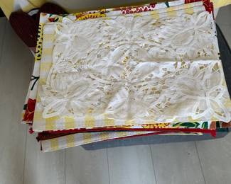 Placemats and tablecloths