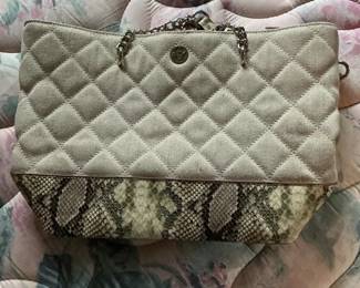 Quilted shoulder bag