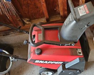 Snapper LE Snow Blower