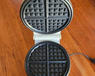 Easy Clean Waffle Maker second image