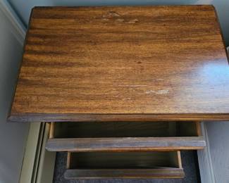 Vintage Thomasville Nightstand second image